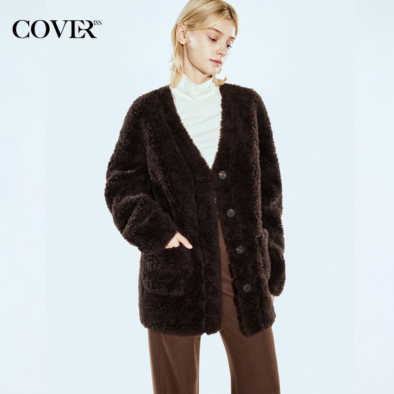 COVERINS100羊毛仿皮毛一体羊羔毛外套女v领皮草大衣CC34510510