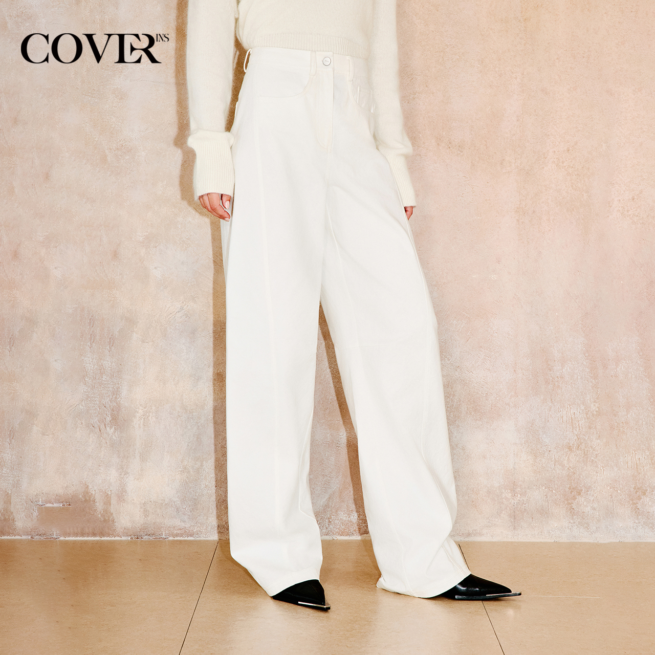 COVERINS白色弯刀牛仔裤女阔腿裤宽松休闲风2025冬新款CC35520100