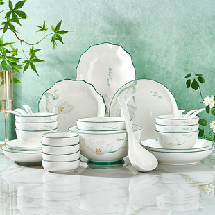 碗碟套装家用釉下彩陶瓷餐具新款高颜值吃饭碗盘套装家用乔迁送礼