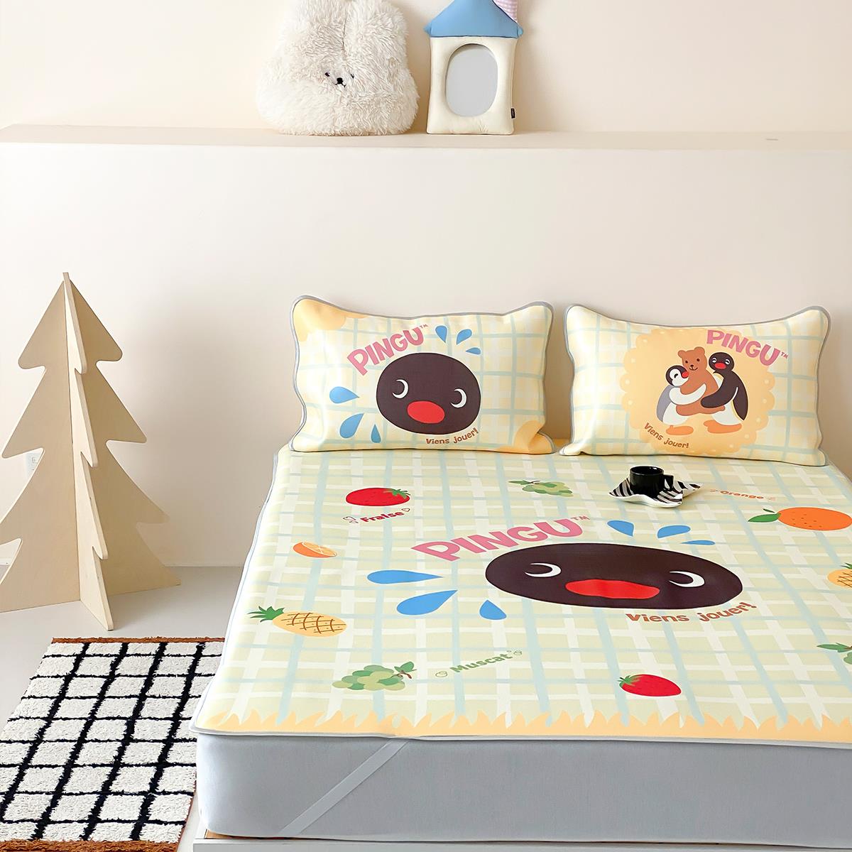 富山商店 x Pingu企鹅家族联名水果格系列可爱可折叠冰丝凉席