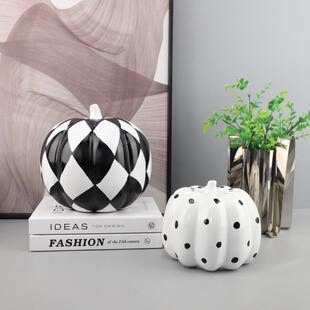 北欧轻奢南瓜树脂摆件网红酒柜客厅电视柜高颜值样板房桌面装饰品