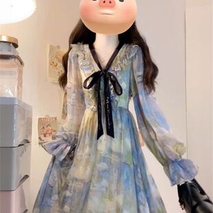 法式 字裙子 森系温柔宫廷风蝴蝶结领水墨画连衣裙女学生春季 新款