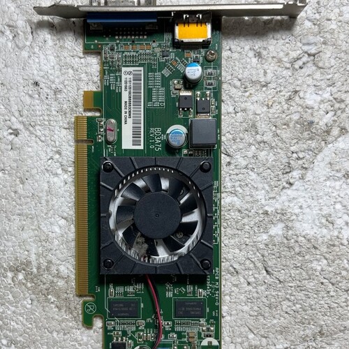 议价拆机HD8470 512M显卡，配备VGA+DP双接口