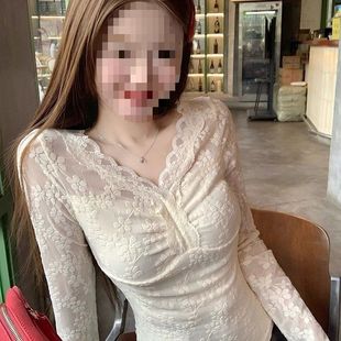 纯欲风辣妹V领长袖上衣女秋冬蕾丝打底衫内搭感修身短款小衫热销