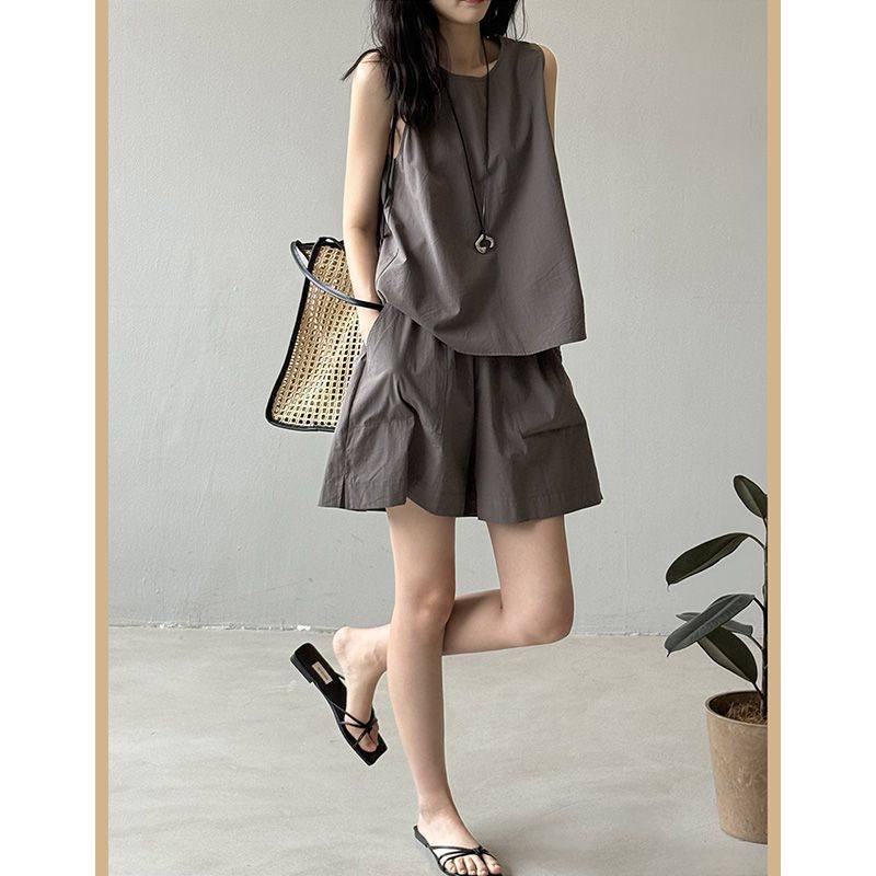 美式复古风设计感露背无袖上衣坎肩夏季外穿显瘦阔腿短裤两件套女,女装/女士精品,大码套装,淘宝优惠券,粉丝福利购,淘宝优惠卷