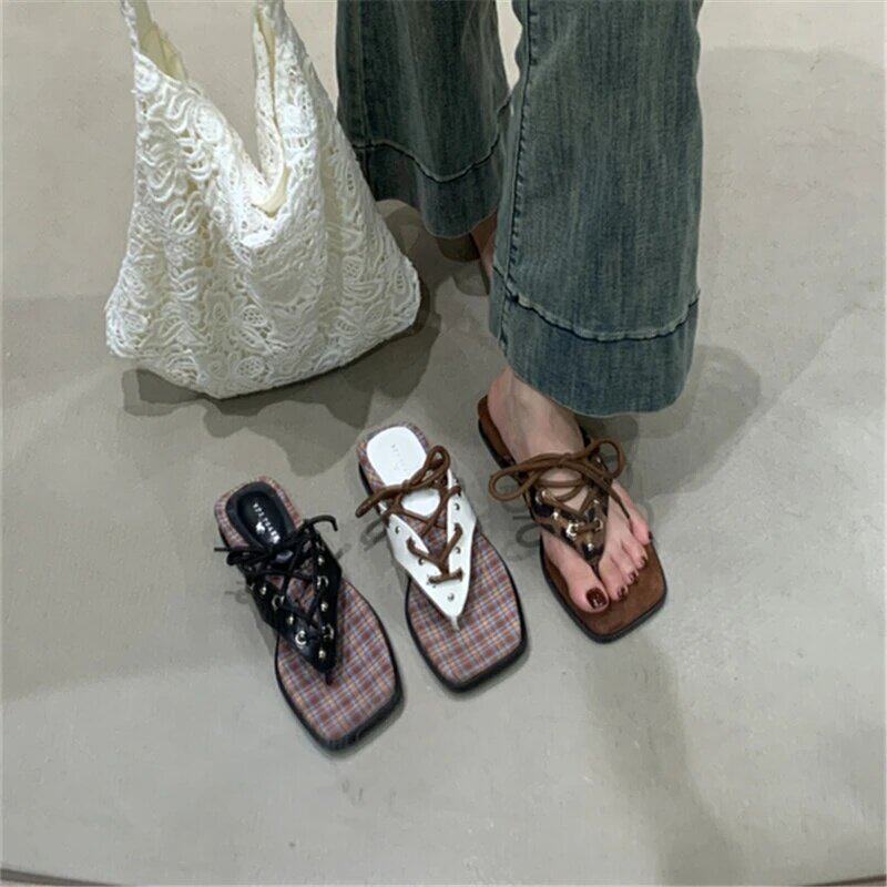 小众夹趾厚底凉拖鞋女外穿高级感2026年夏季人字显瘦增高罗马凉鞋