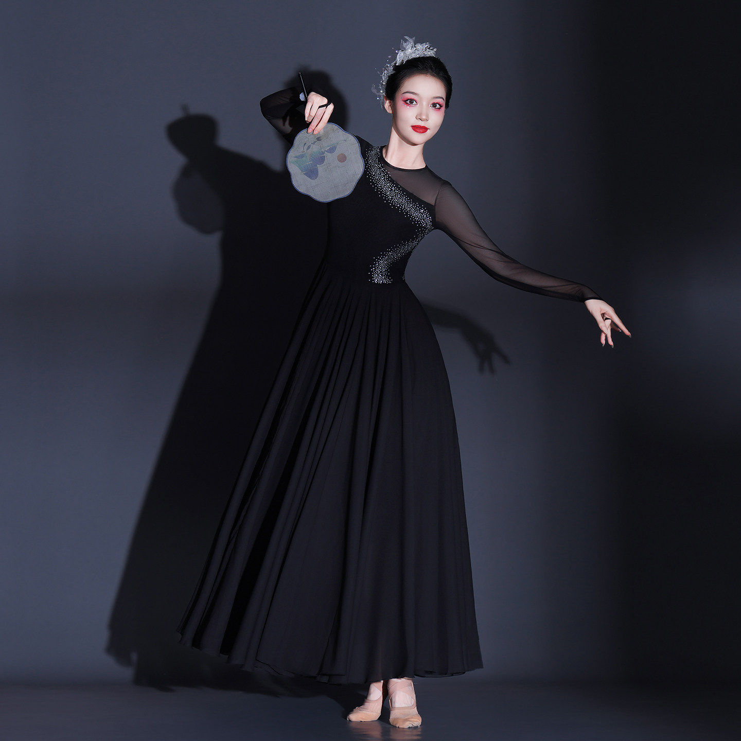 现代舞连衣裙演出服女飘逸古典舞蹈服装歌伴舞开场舞大摆裙合唱服