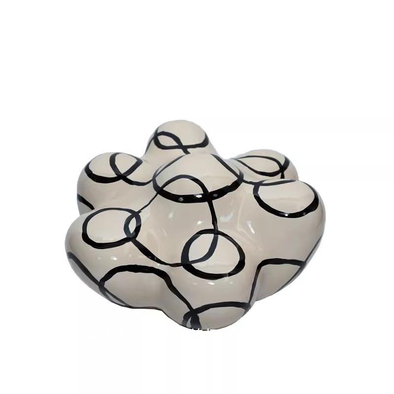 手绘云朵摆件艺术人物雕塑摆件样板间售楼部客厅软装饰品