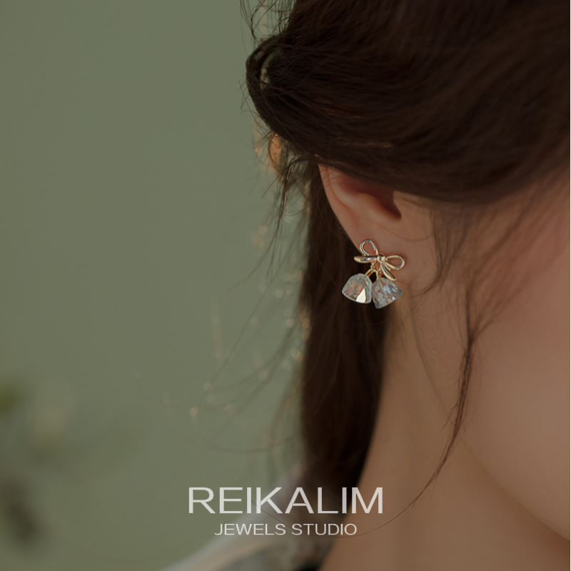 ins风复古水晶圣诞耳夹设计感