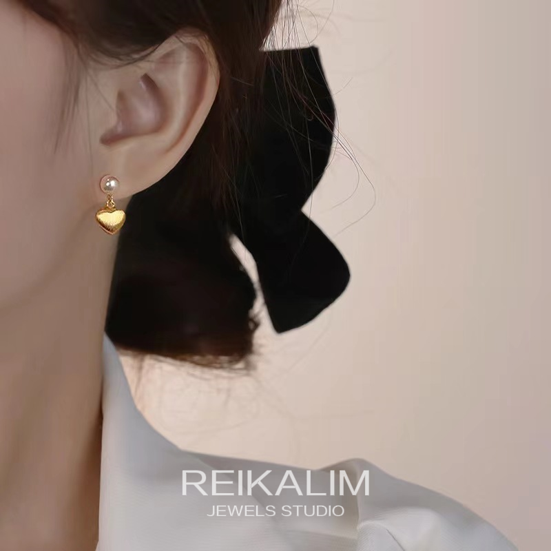 温柔甜美珍珠耳钉高级感无耳洞