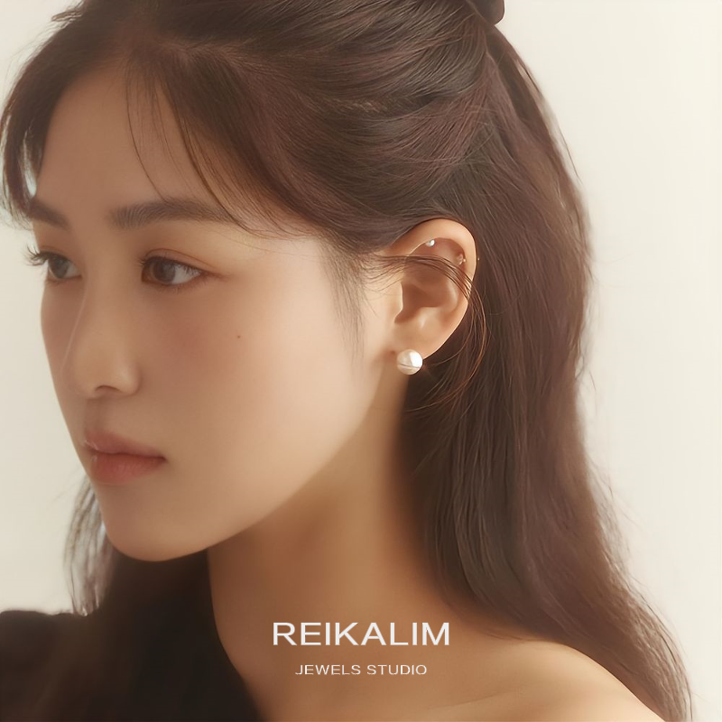 小灯泡珍珠耳钉2024款高级感