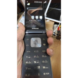 SM-W2017,三星翻盖,4+64,电N池不存电,充电才能开