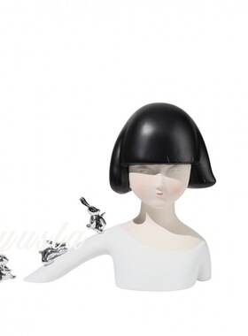 现代简约b卡通女孩摆件样板房间儿童房客厅电视柜创意家居软装饰