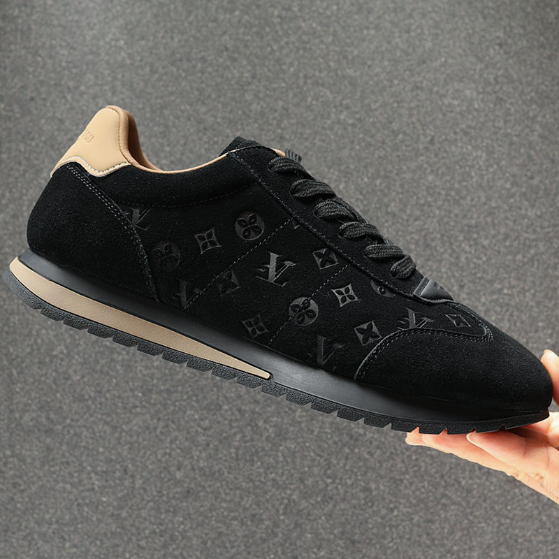 真皮男鞋欧洲站潮鞋2025秋冬季压花板鞋反绒磨砂皮鞋子透气阿甘鞋