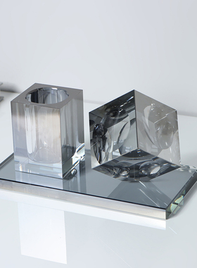 现代创意简约几何造型样板u间家居书房办公室桌面笔筒软装饰品摆