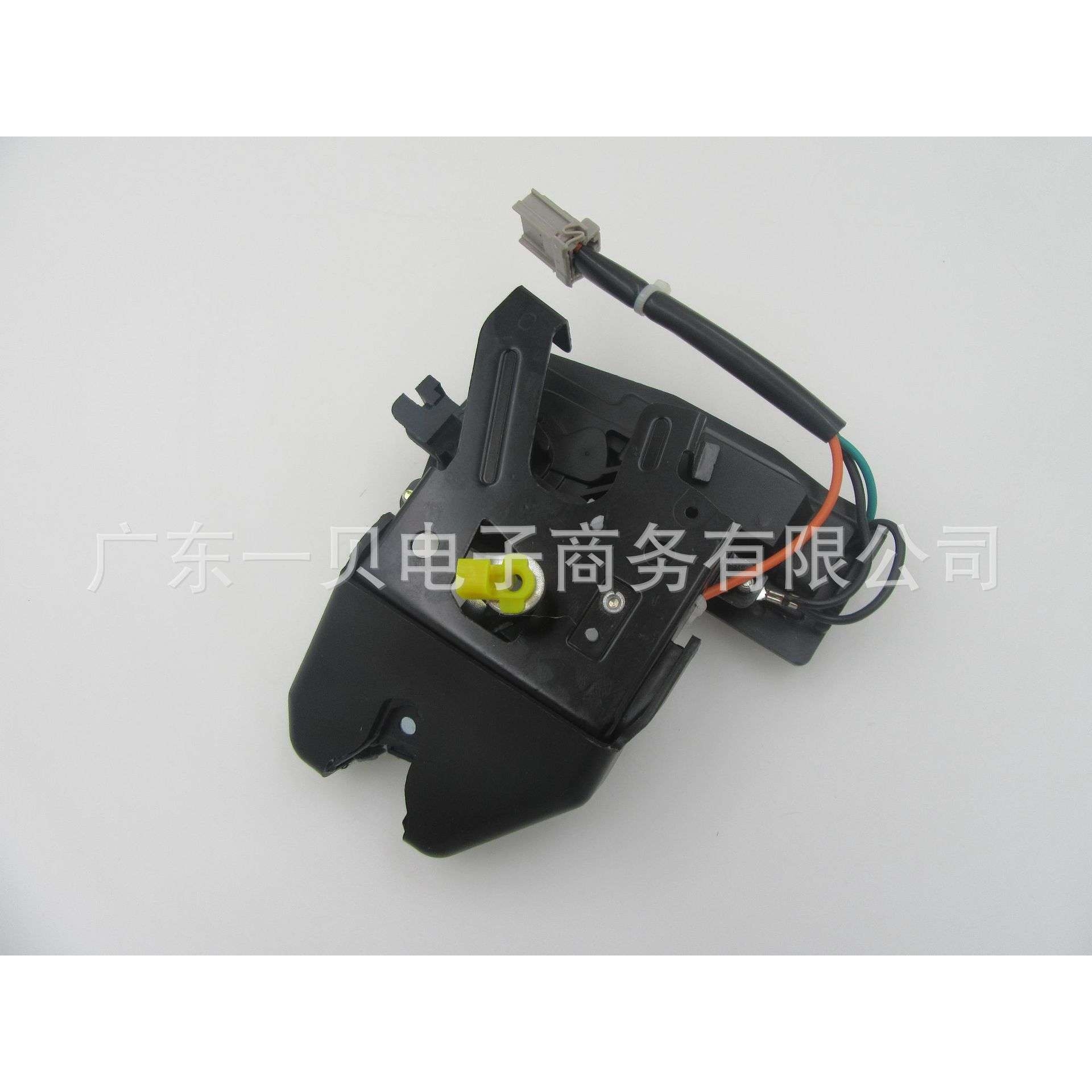 后备箱支架门锁执行器适用于98-02 雅阁74851-S84-A61