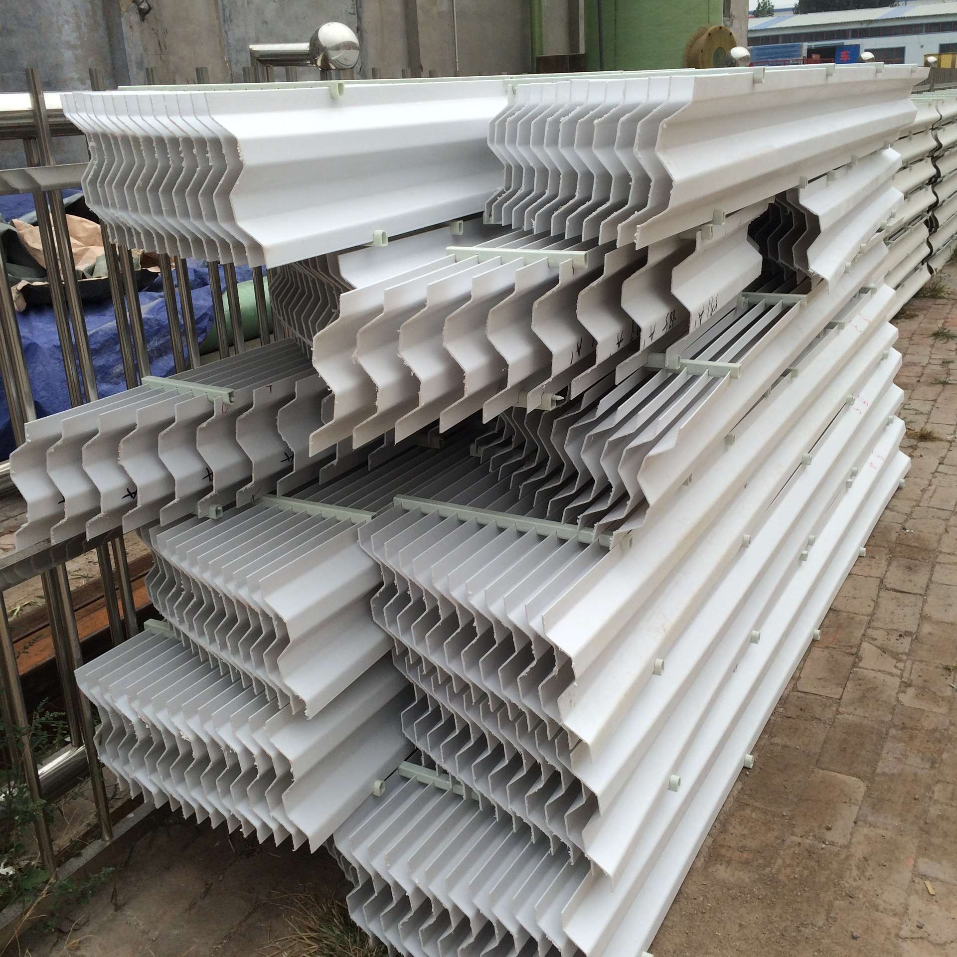 玻璃钢PP聚丙烯除雾器 水雾分离收水器 C型S型折流板 旋转脱水板