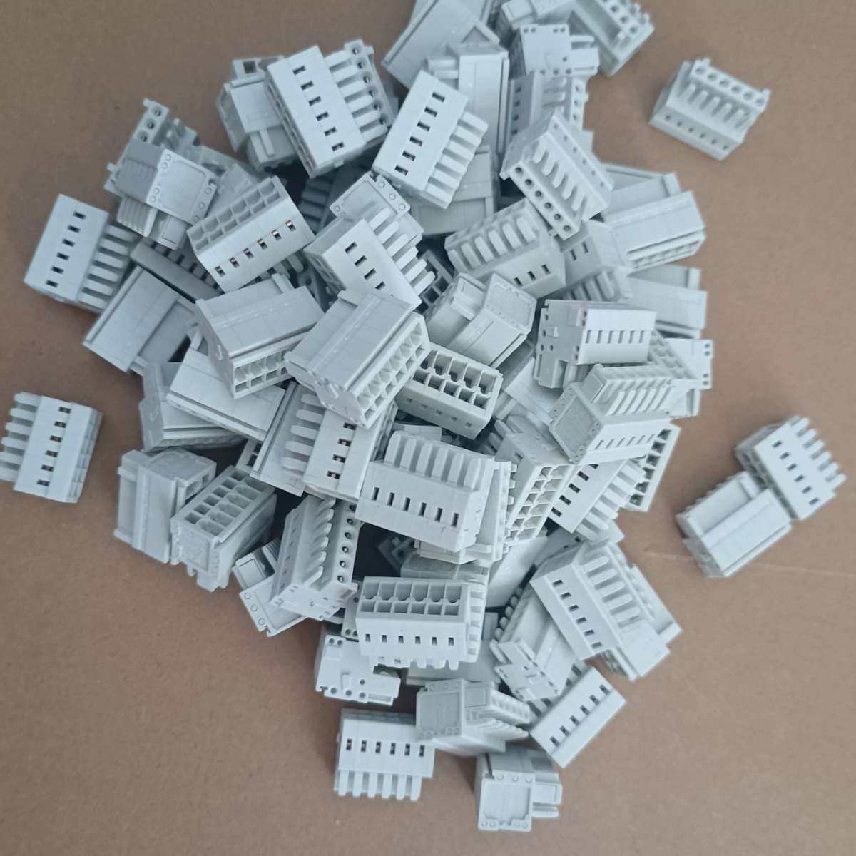 全新WAGO万可734-106  MCS连接器3.5mm孔型议价