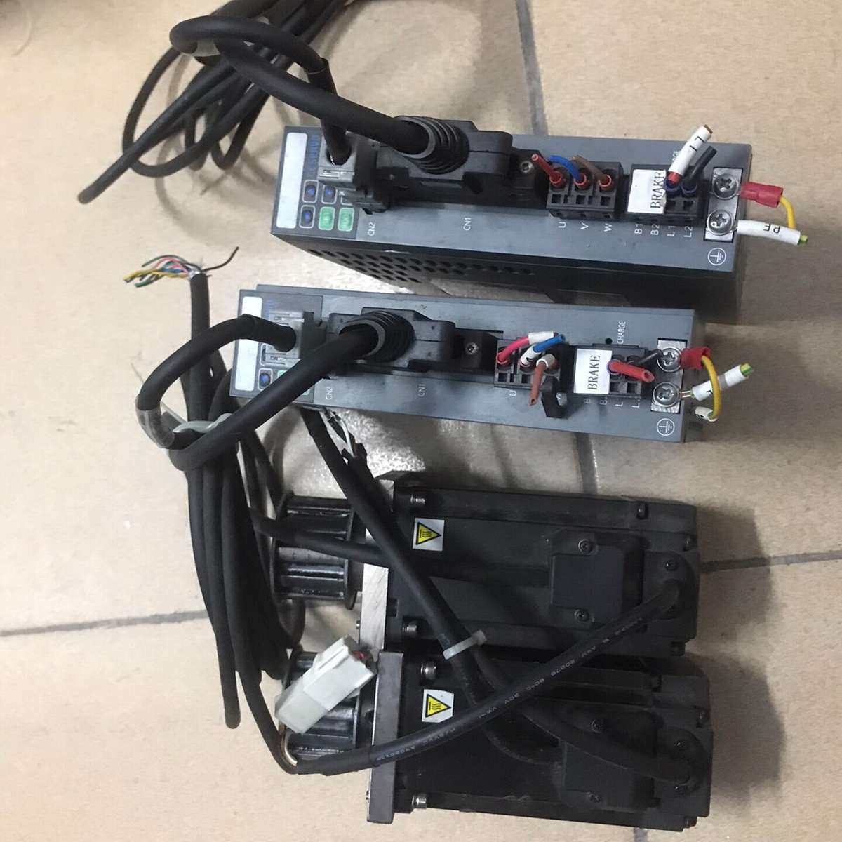 超川伺服电机400W，驱动型号CC-D3P040A2-A议价