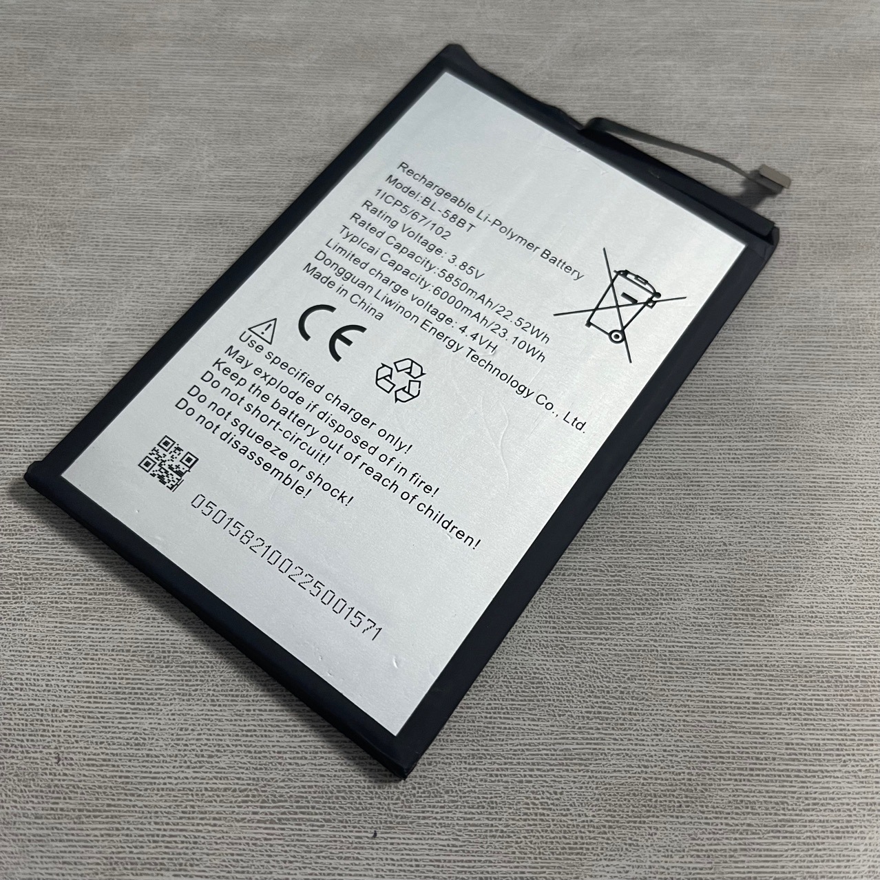 适用TECNOPova手机电池u