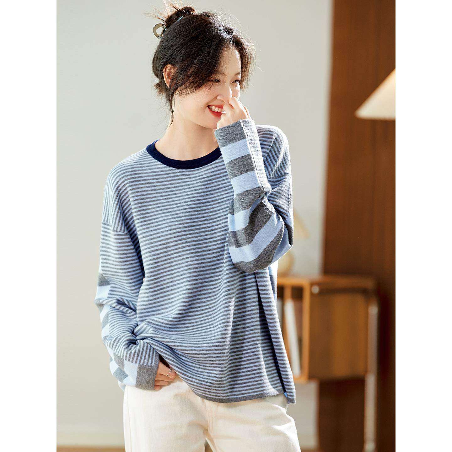 条纹长袖t恤女春秋2025新款今年流行爆款圆领打底衫宽松显瘦上衣