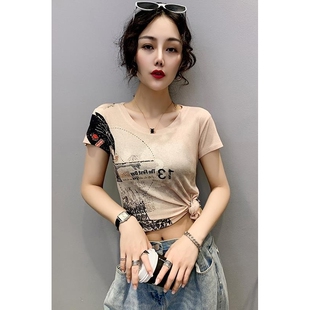 韩亚实拍实拍#欧洲站2022夏装新款时尚印花短袖打底衫修身上衣女