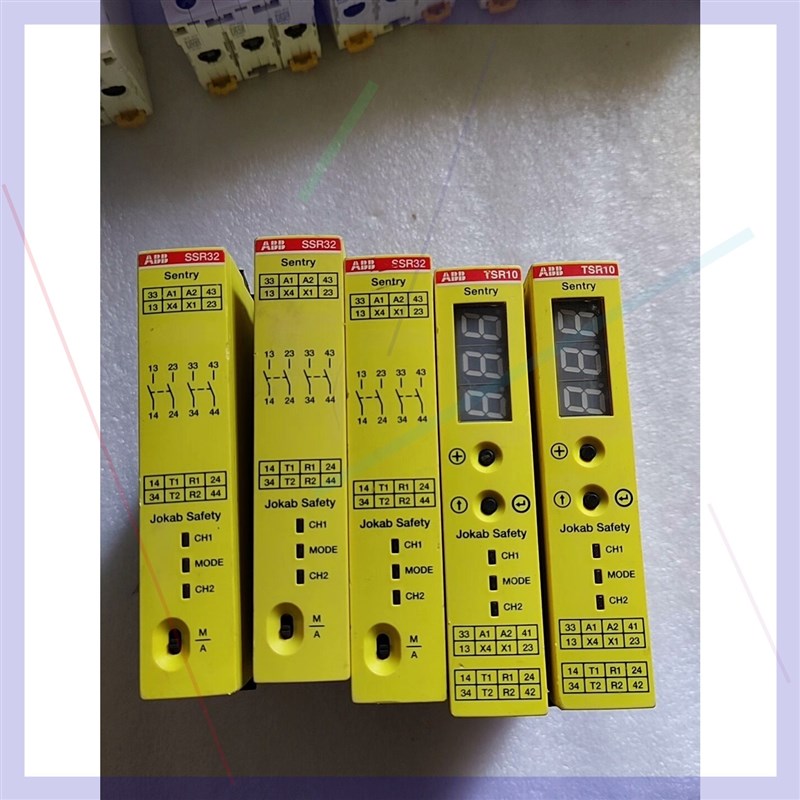 ABB安全继电器SSR32有3祇(其中2祇旁边破一点点看图2