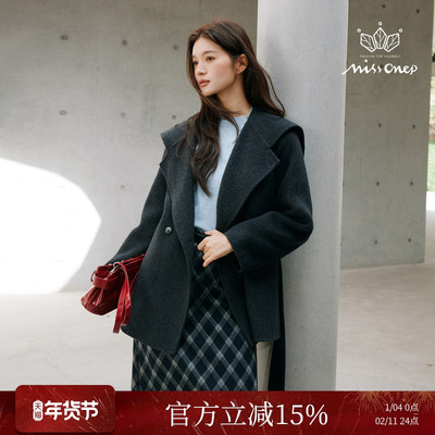 松弛深灰大翻领收腰系带毛呢外套