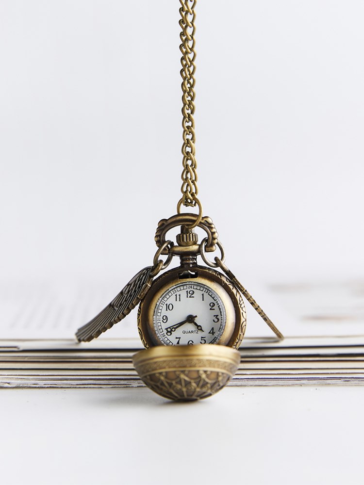 夜光哈利波特周边金色飞贼怀表复古礼物电池挂表猫头鹰海德薇项链