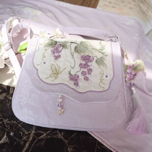 汉初原创新款葡萄刺绣包仿古货郎国风新中式百搭古风大容量斜挎包