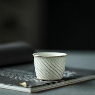 雪融白粉引茶杯景德镇纯手工复古陶瓷茶具朴素闻香杯主人杯品茗杯