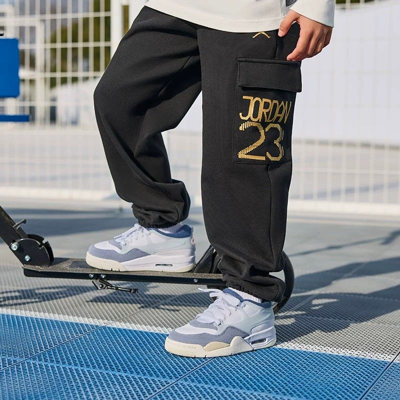 NIKE耐克男大童AIR 4 RM (GS)乔丹运动训练篮球鞋FQ7938-104