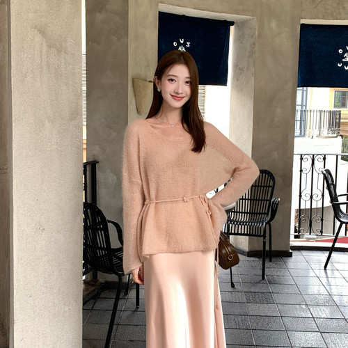UONE-缪斯女神琉光缎面精致优雅斜裁百搭半身裙(单卖半裙)277126