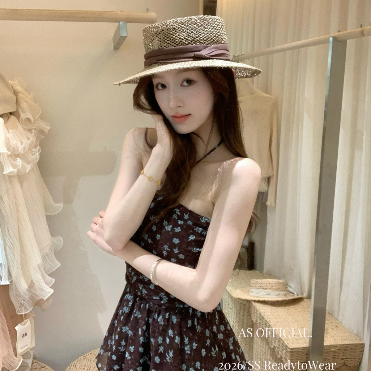 AS OFFICIAL-有法式假日小碎花挂脖抹胸小衫(不含下装)28235