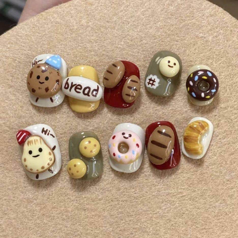 纯手工立体穿戴甲短款捏捏卡通小饼干面包手绘穿戴甲中短款