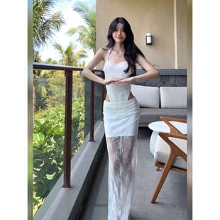 外贸出口捡漏特价 纯欲白色蕾丝挂脖连体上衣 度假风辣妹套装 女夏季