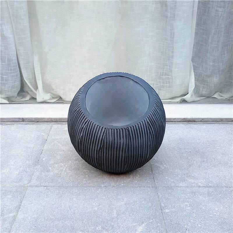 北欧灰色条纹半球形玻璃钢花盆组合酒店美陈会所商场花园花艺摆设