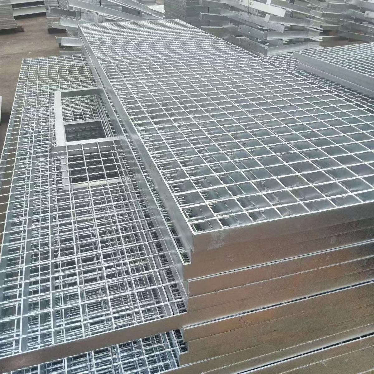 不锈钢钢格栅排水沟盖板平台踏步板热镀锌楼梯洗车房地格栅钢格板