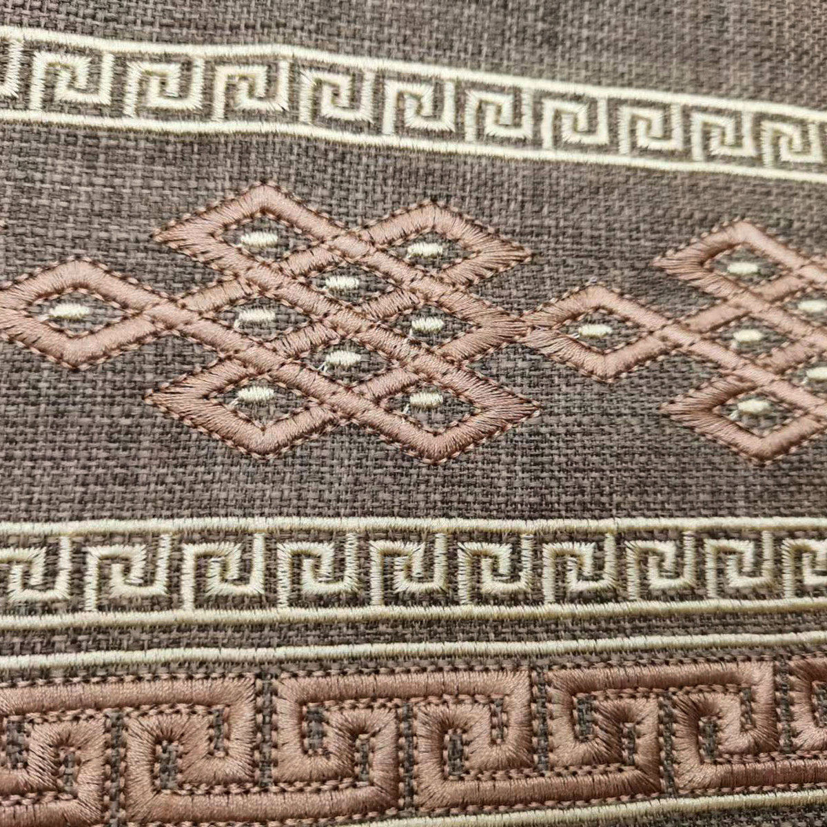 新中式四季通用刺绣沙发布红木家具棉麻坐垫抱枕桌旗台布面料批发