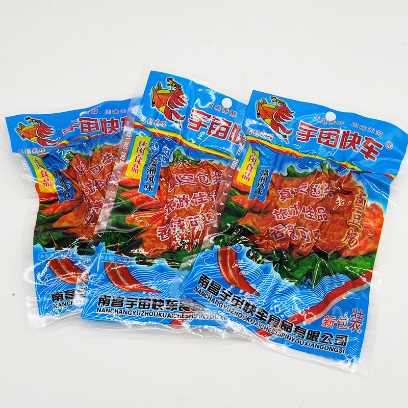 宇宙快车素肠江西南昌特产素肉辣条辣片面筋豆腐干素食麻辣小零食