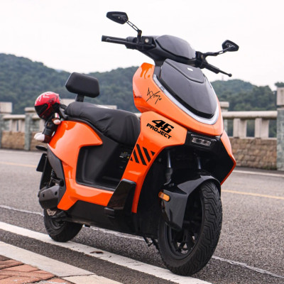 适用极核电动车AE2/AE4/AE4i/AE5i/AE6装饰贴纸个性46号罗西贴纸