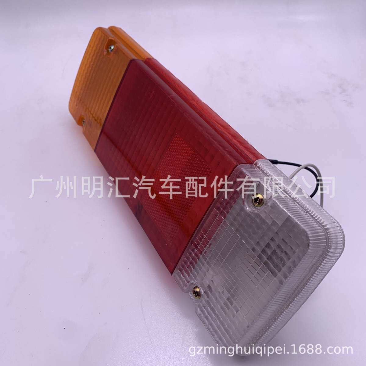 81560-60342适用于丰田兰德酷路泽皮卡后左后右尾灯总成