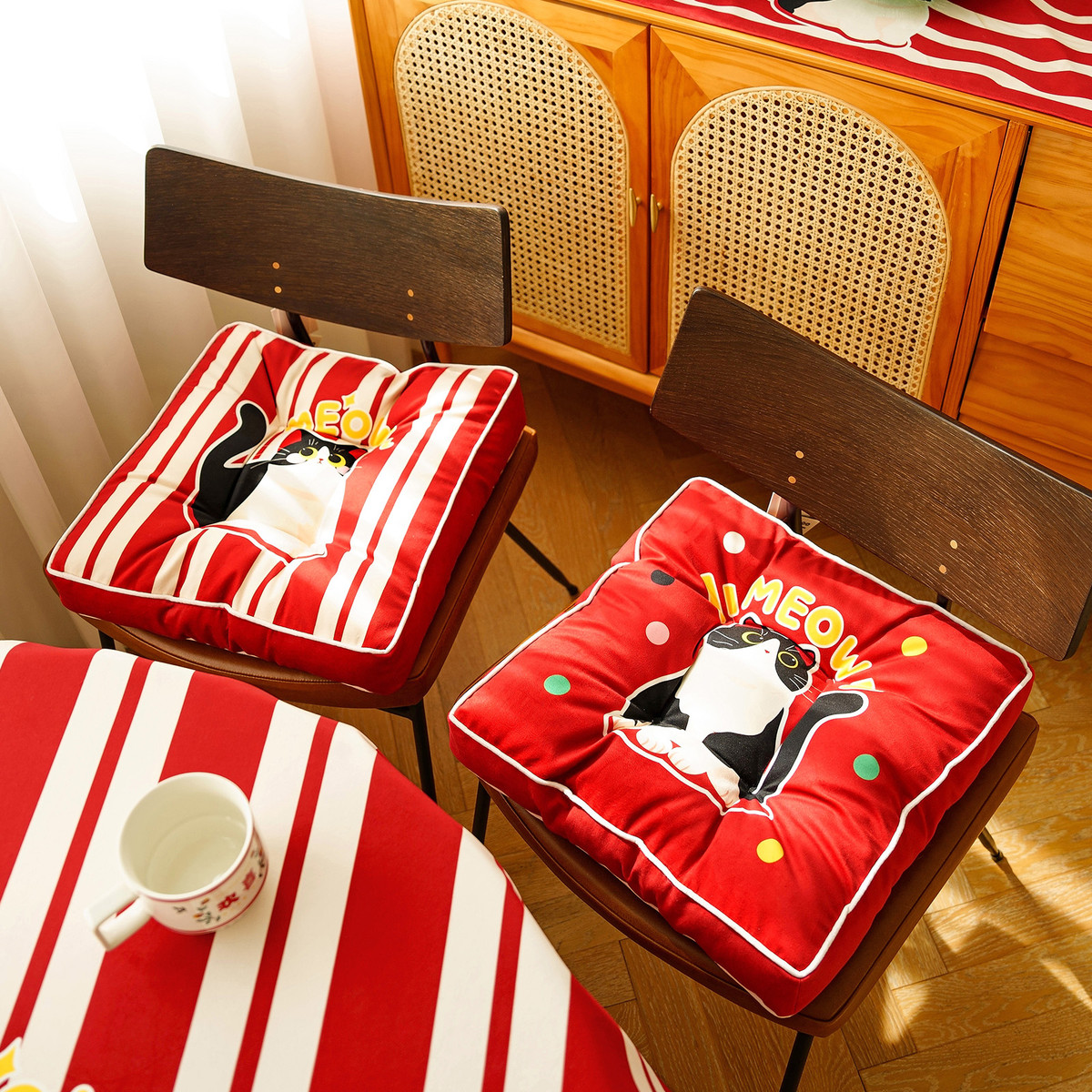 灰熊 X 叫我法师 新年啊猫客厅地上软坐垫榻榻米看书蒲团红色装饰