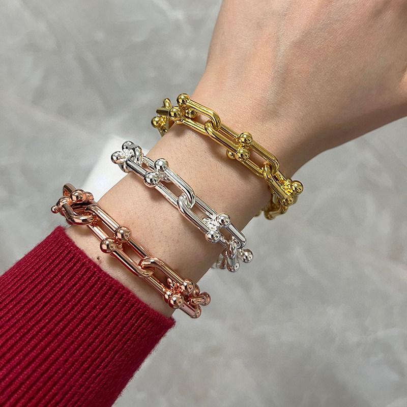 美己t家大号光面u形链环手链