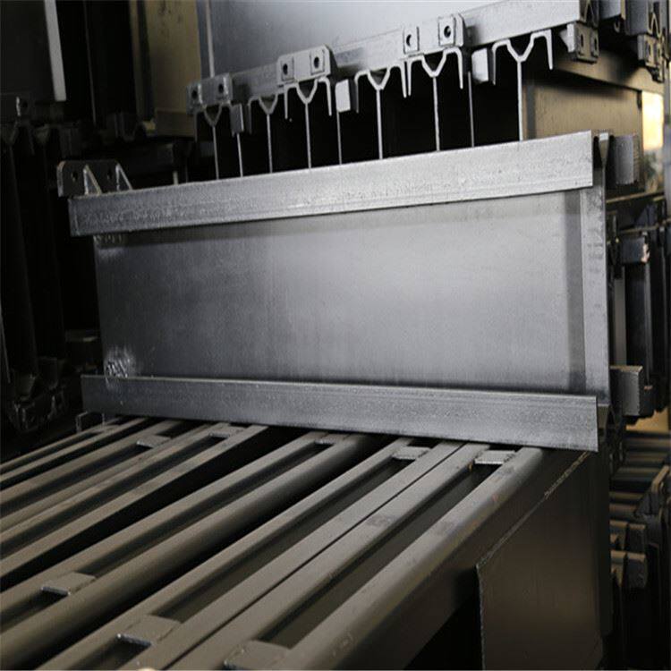 厂家供应刮板机中部槽 30t40t150t 加厚锰板长寿命刮板机配件溜槽