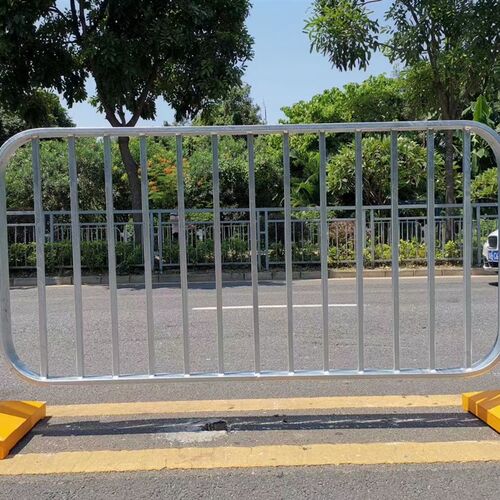 市政道路护栏隔离栏马路交通围栏户外公路防撞栏杆室外防护栏栅栏