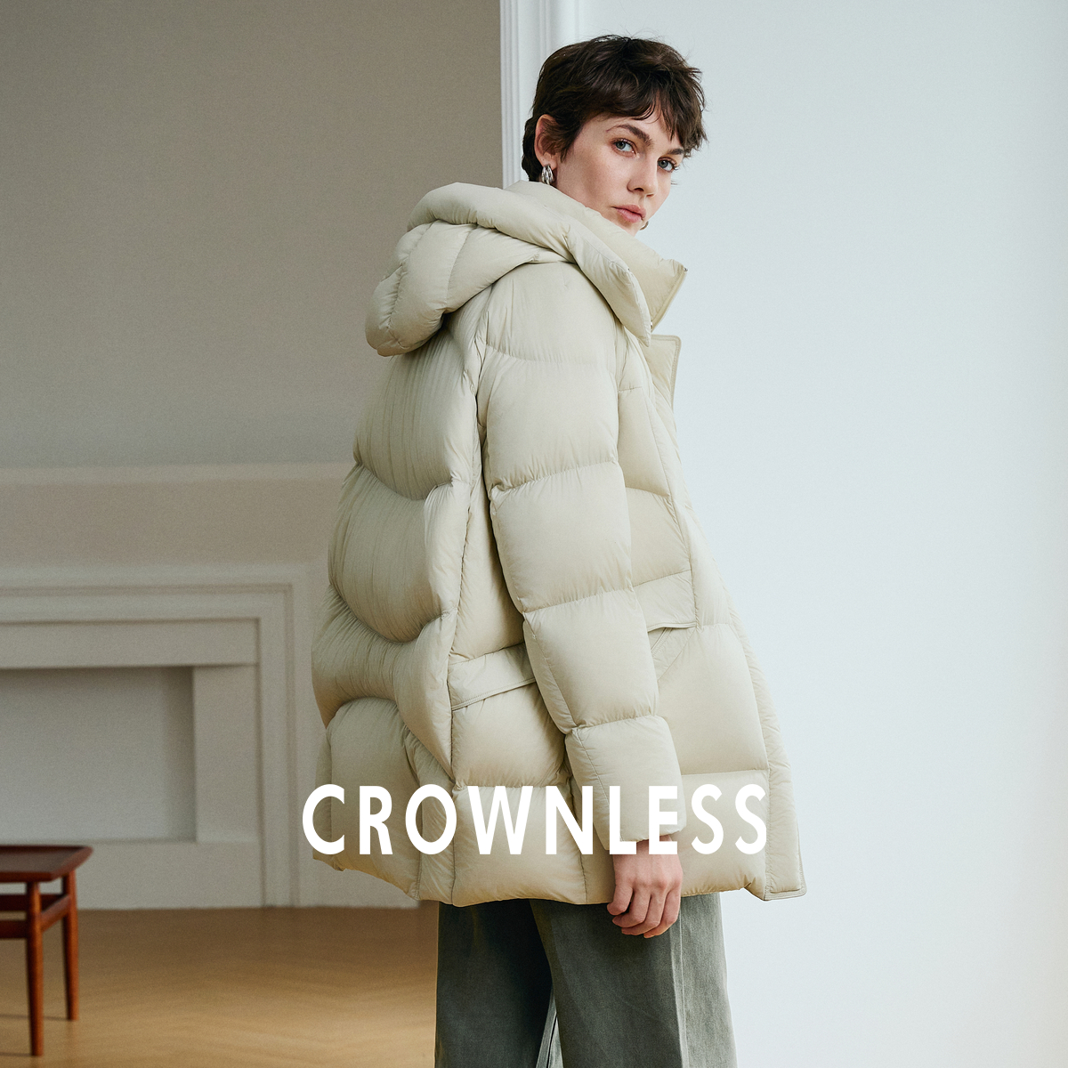 CROWNLESS高密面料羽绒服