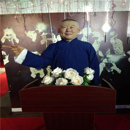 厂家定制旅游区蜡像馆蜡像仿真人超写实一比一郭德纲相声人物
