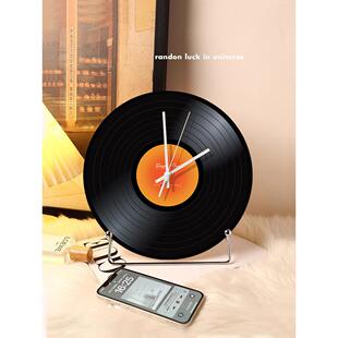 简约创意小时钟摆台式轻奢风客厅桌面摆件卡通高颜值钟表静音座钟