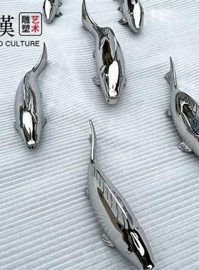 不锈钢鱼雕塑镜面电镀售楼部庭院水池装饰小摆件户外墙面金属挂件